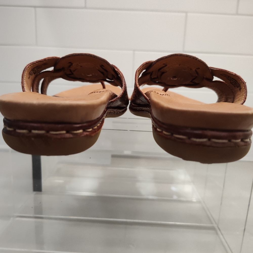 Born Women's Brown Thong Sandals W81843 6M - Picture 4 of 8